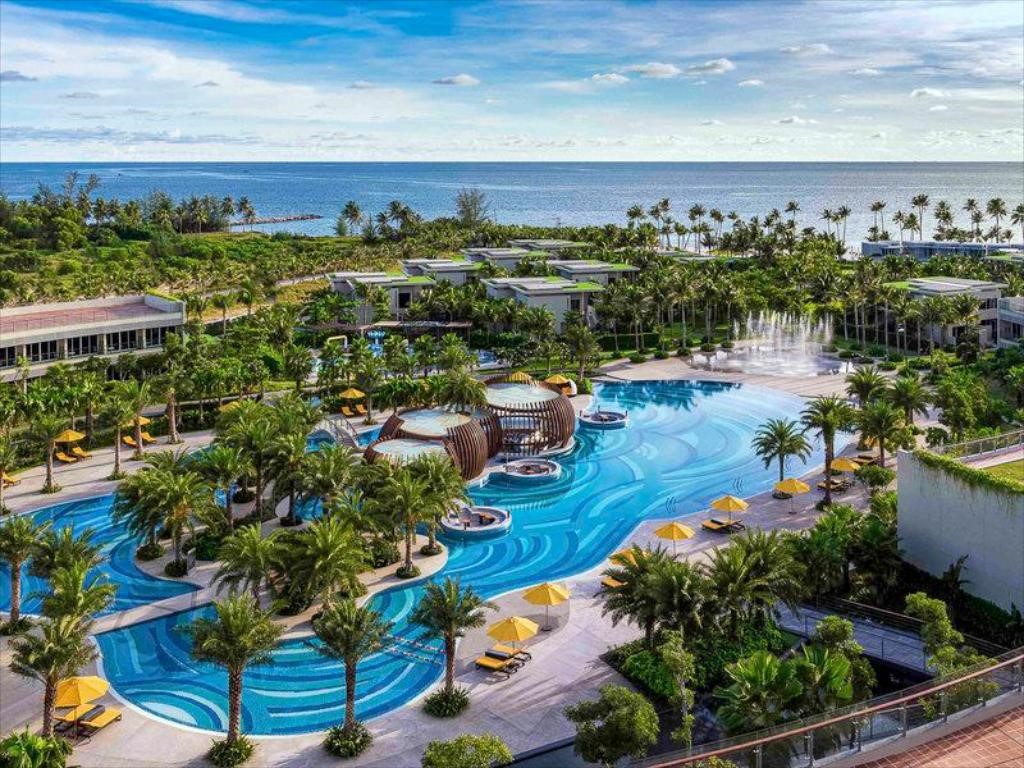 Pullman Phu Quoc Beach Resort